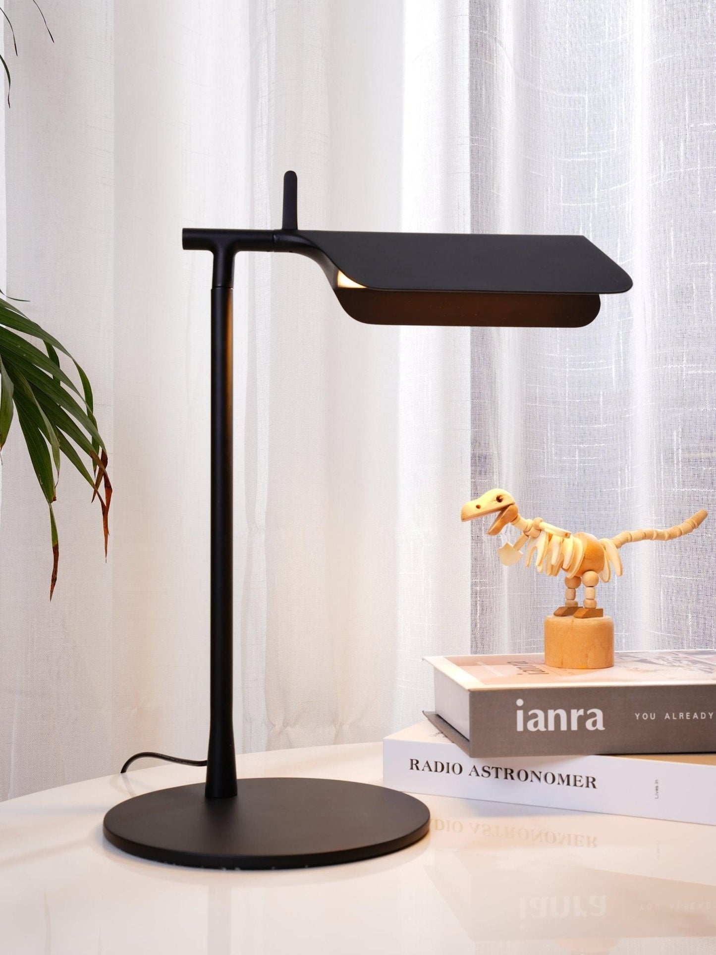 Pivot Ease Task lamp Table Lamp