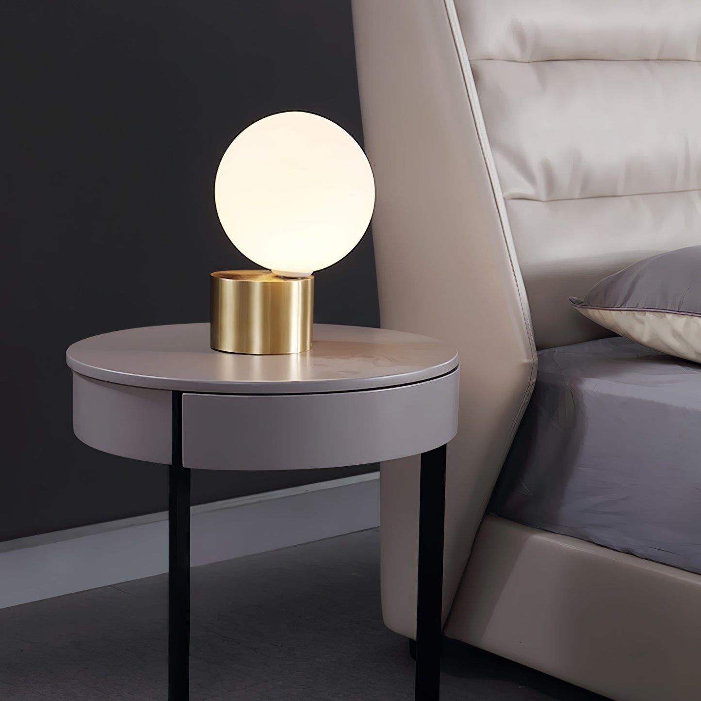 Tip of The Tongue Accent lamp Table Lamp