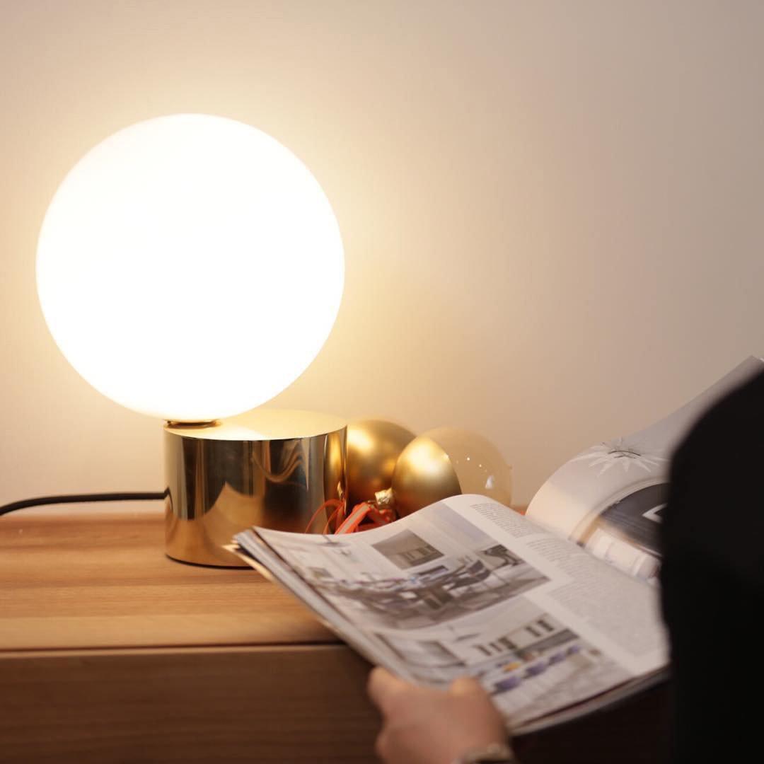 Tip of The Tongue Accent lamp Table Lamp