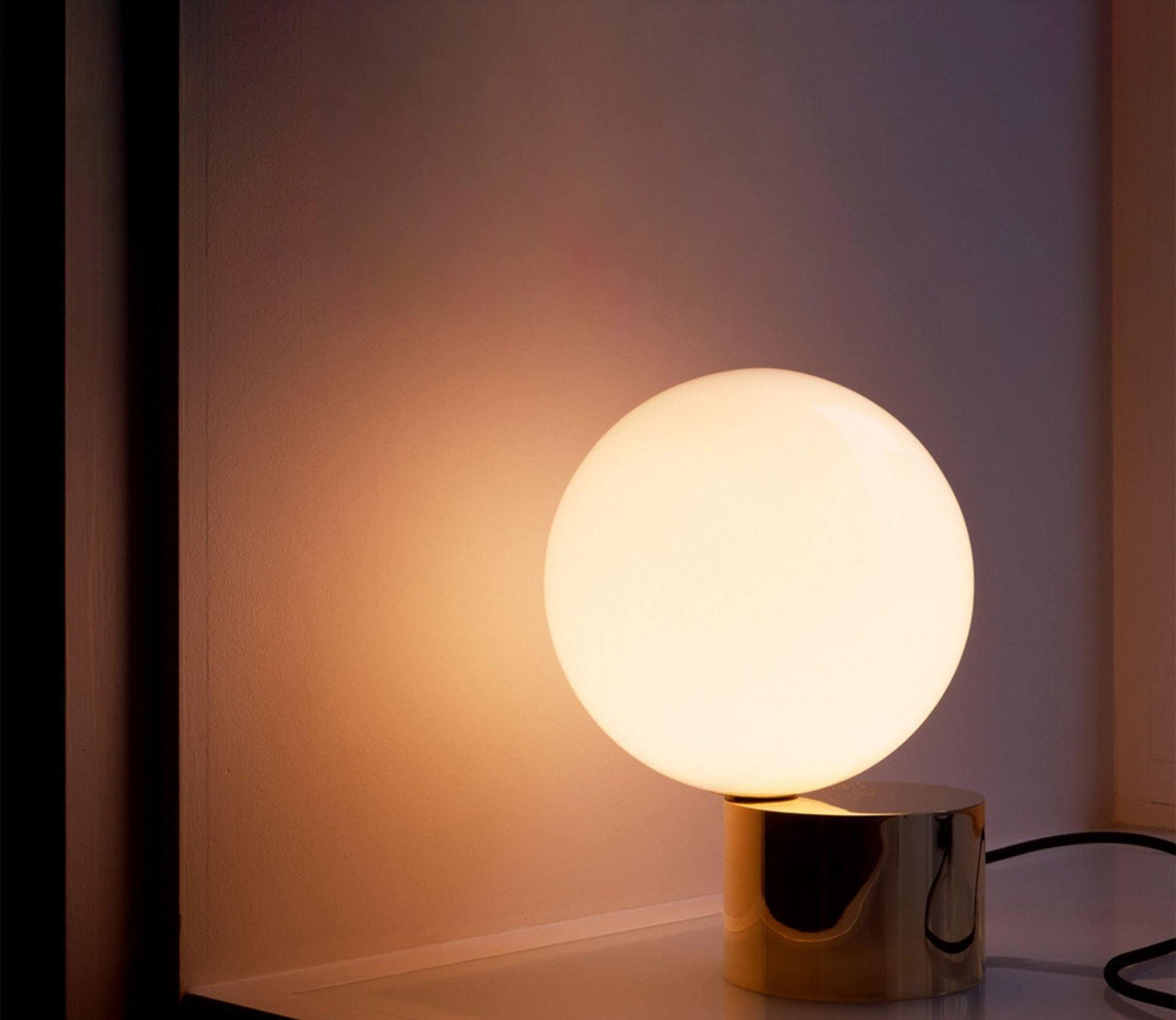 Tip of The Tongue Accent lamp Table Lamp