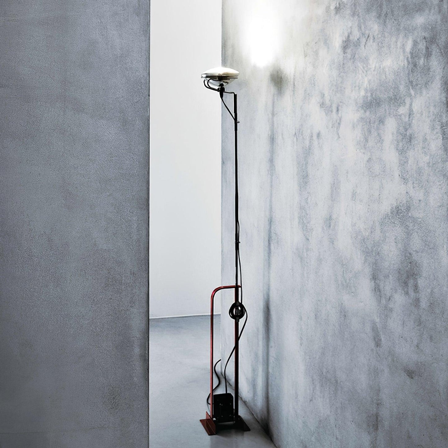 Toio Tall Lamp Floor Lamp