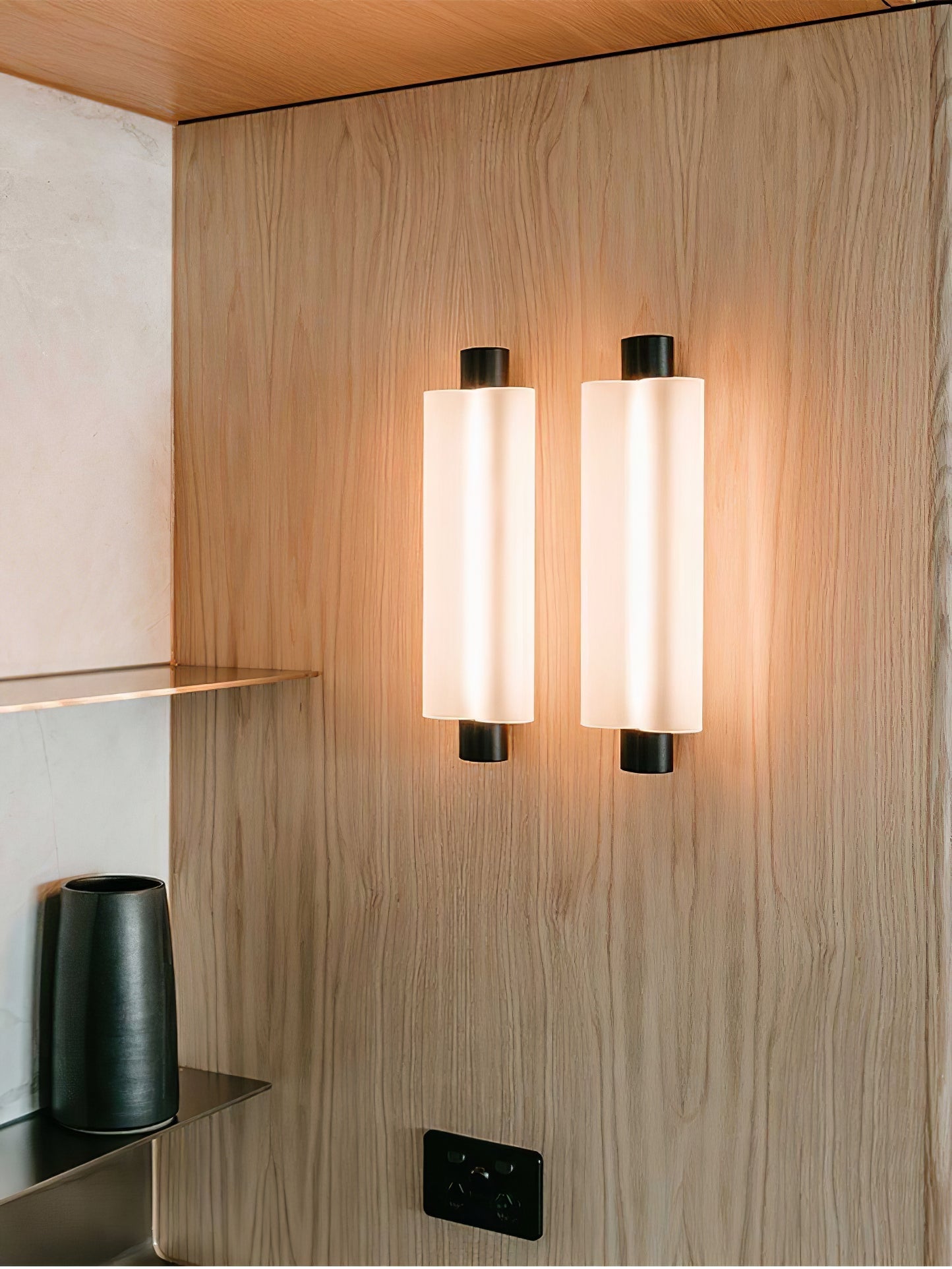 Trillium Bracket light Wall Sconce