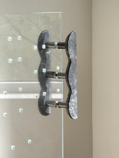 Twin-Curve Pull Handle