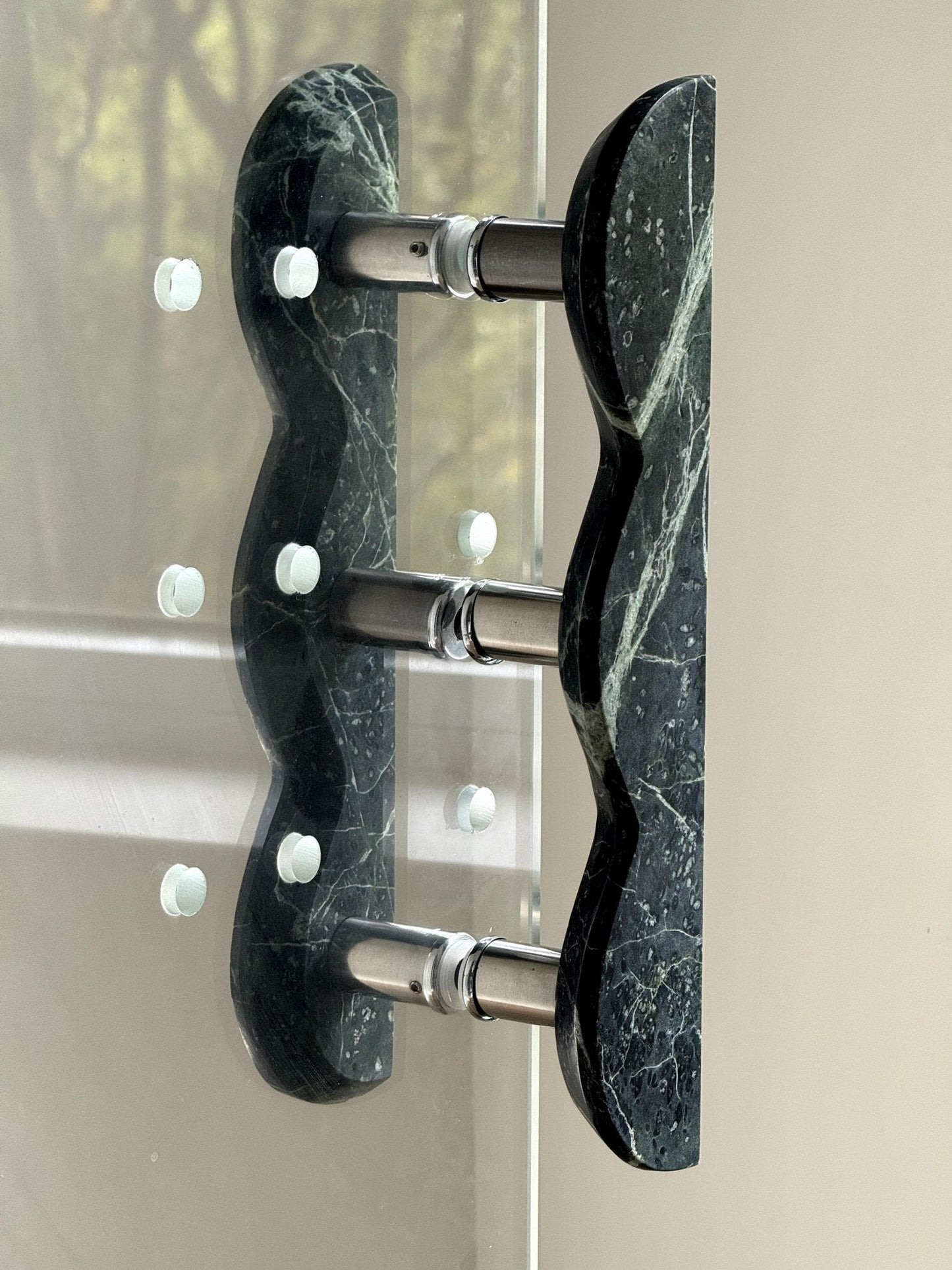 Twin-Curve Pull Handle