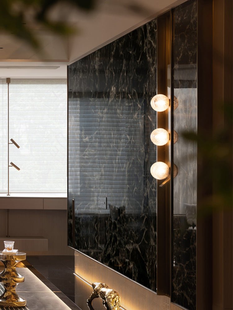 Vertical Balls Bar Sconce