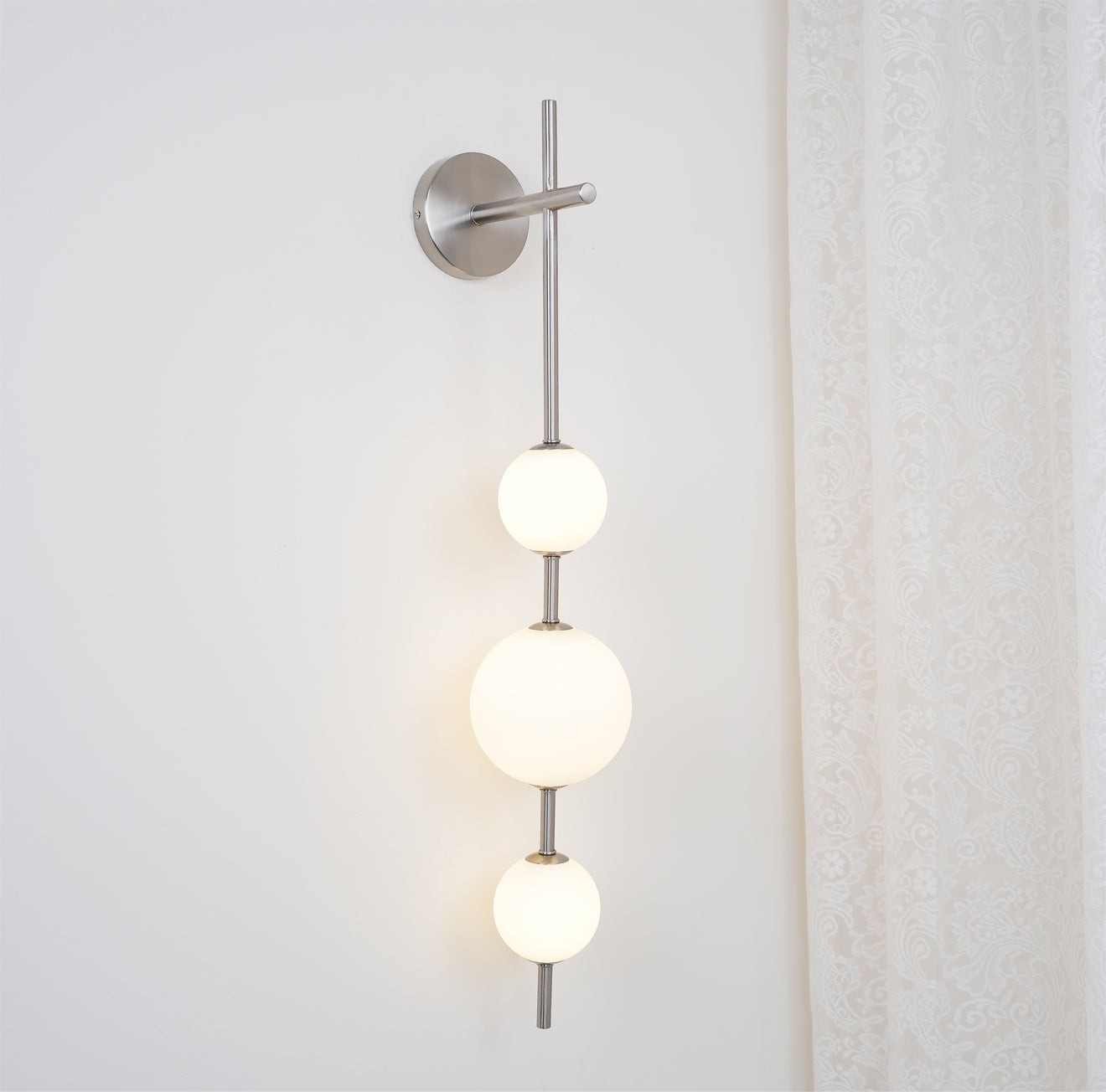 Vertical Globe Plug-in Lamp bracket Wall Lamp