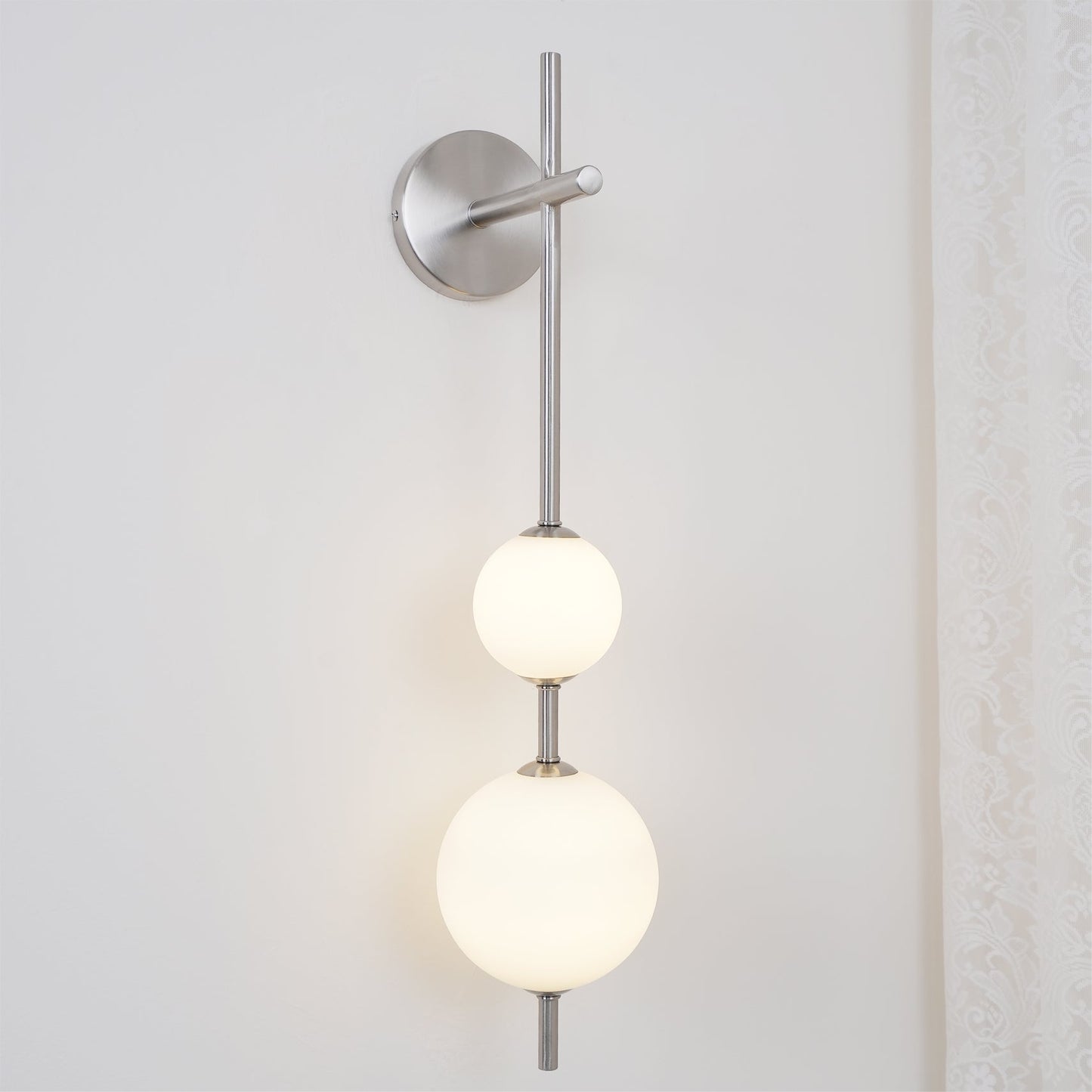 Vertical Globe Plug-in Lamp bracket Wall Lamp