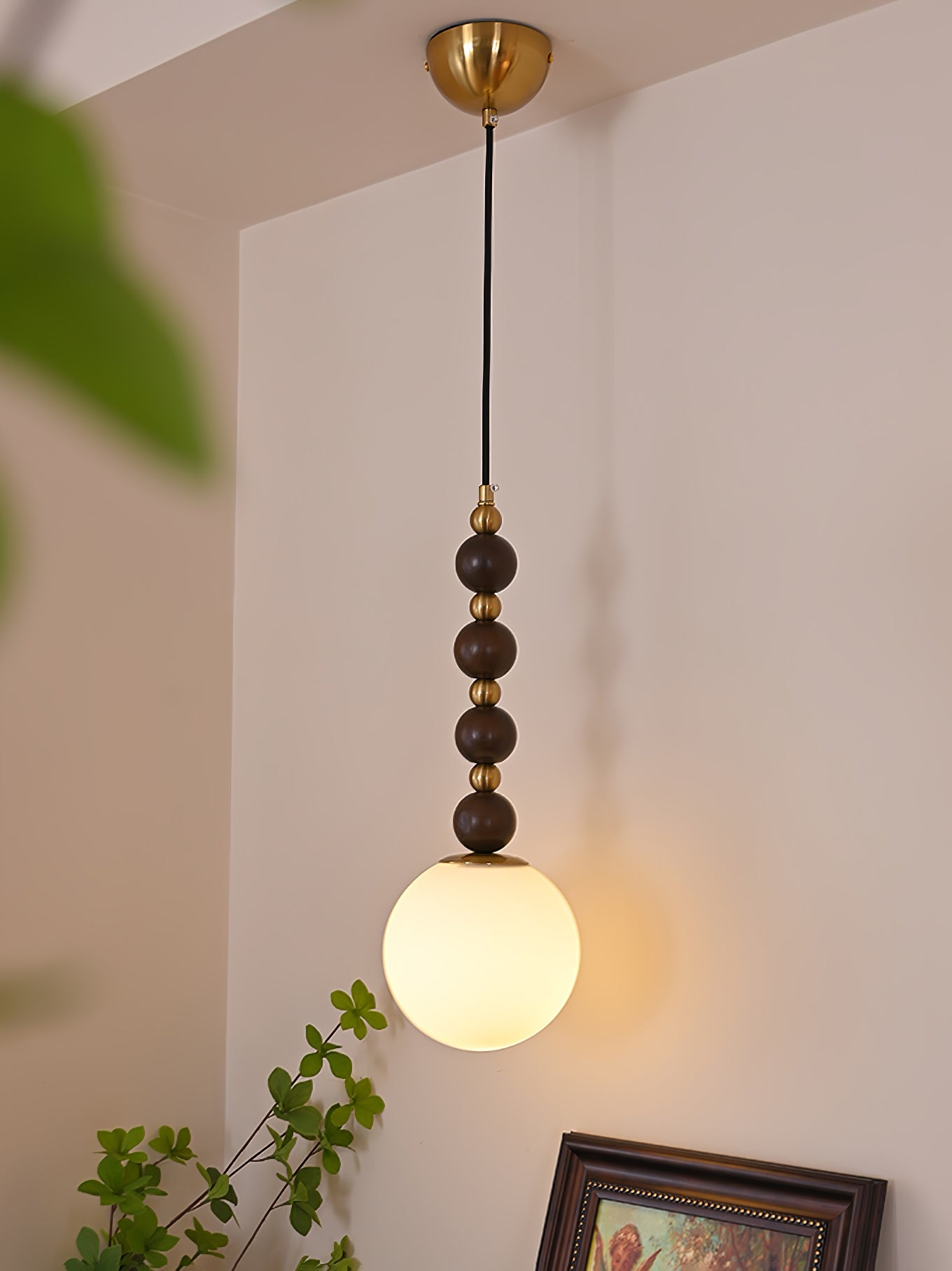 Vertical Walnut Balls Houselight Pendant Lamp