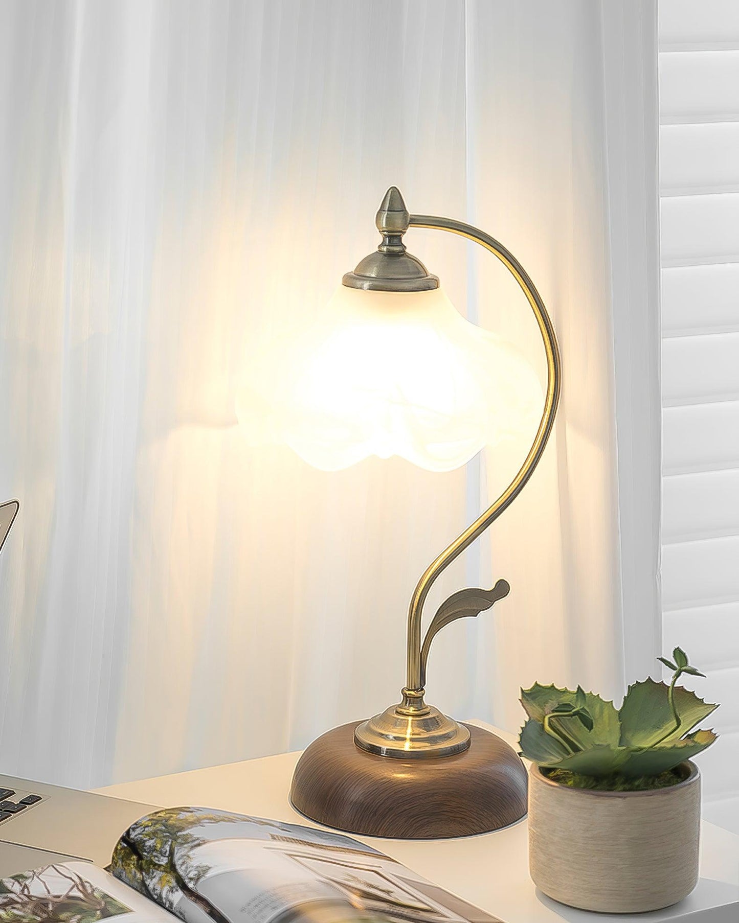 Vintage Laiton Work lamp Table Lamp