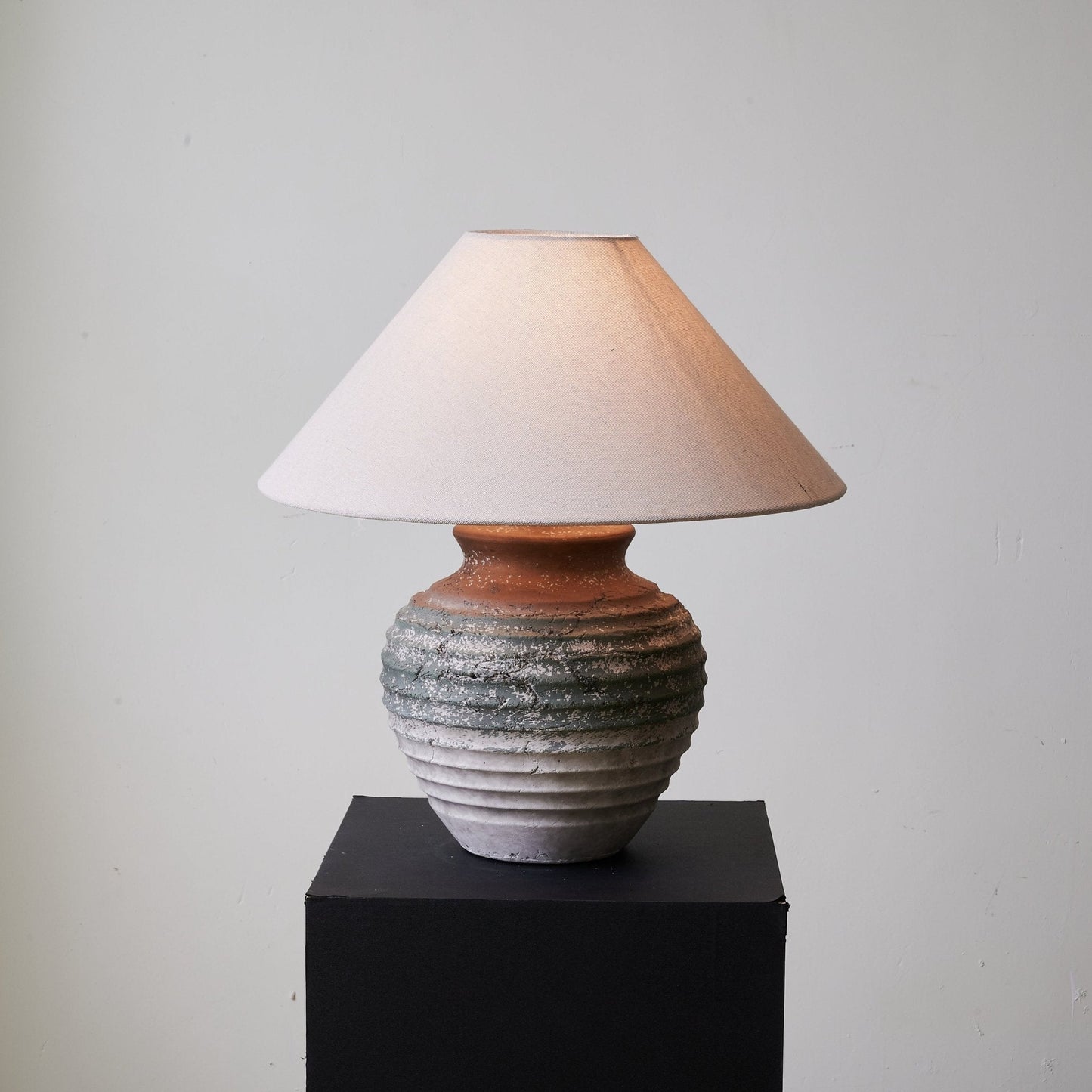 Volca Gradient Clay Table Lamp