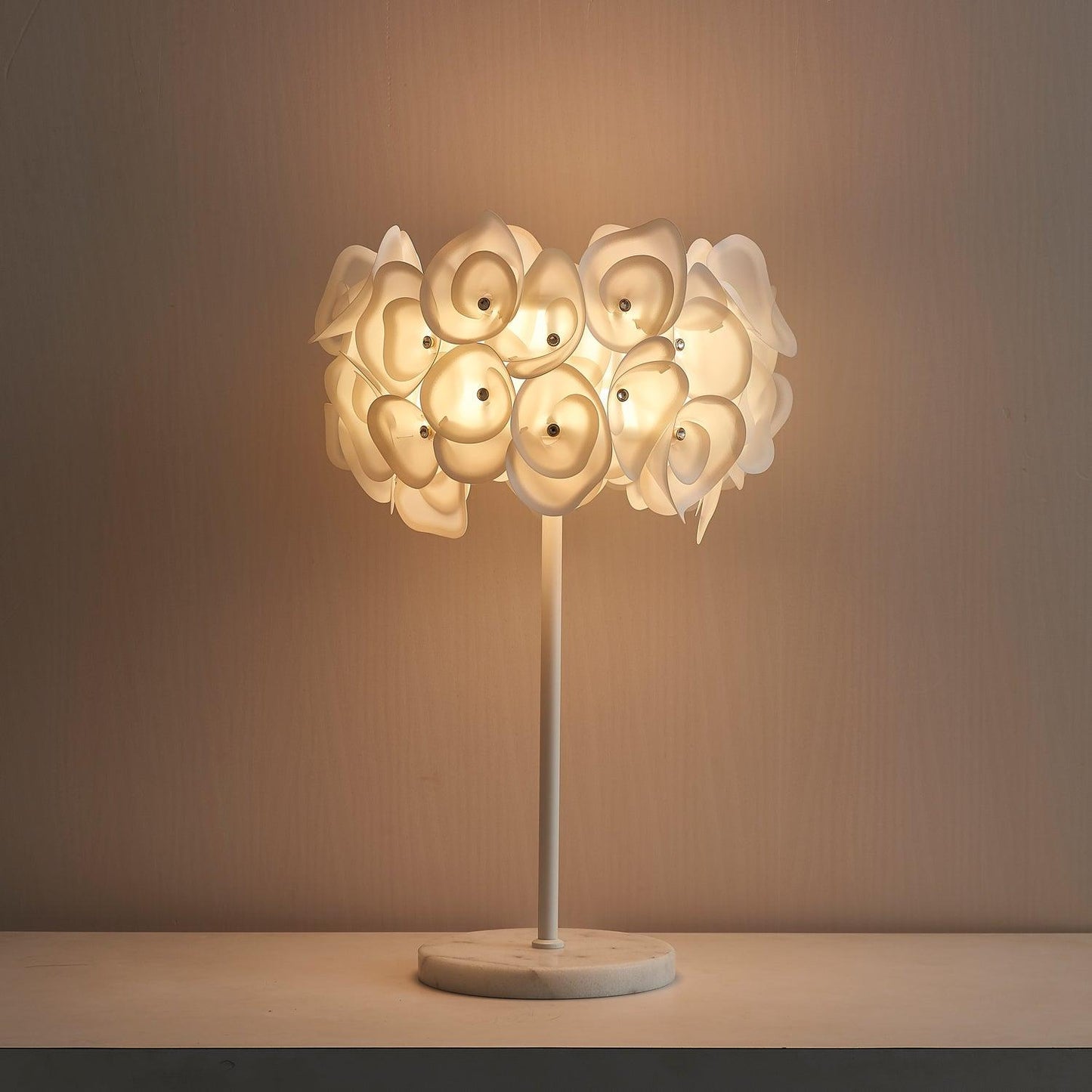 White Hydrangea Portable lamp Table Lamp