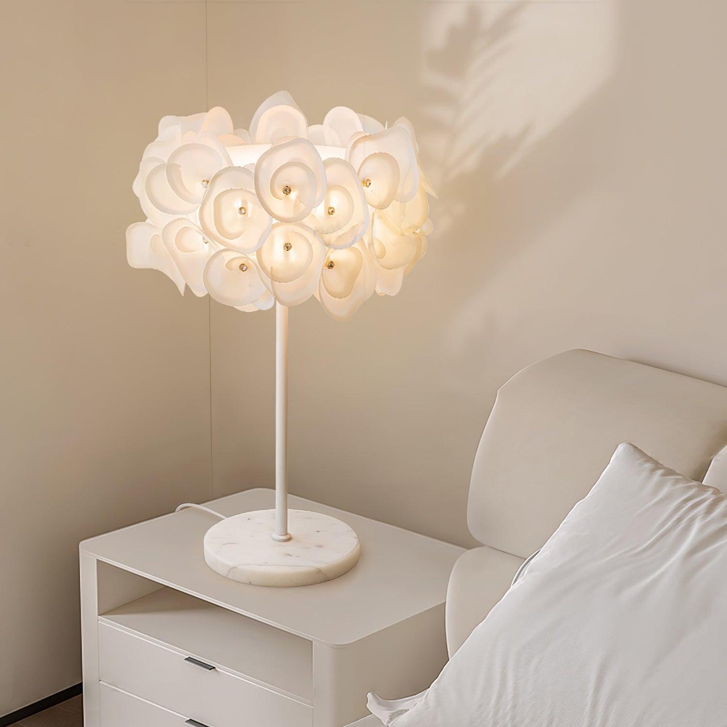 White Hydrangea Portable lamp Table Lamp