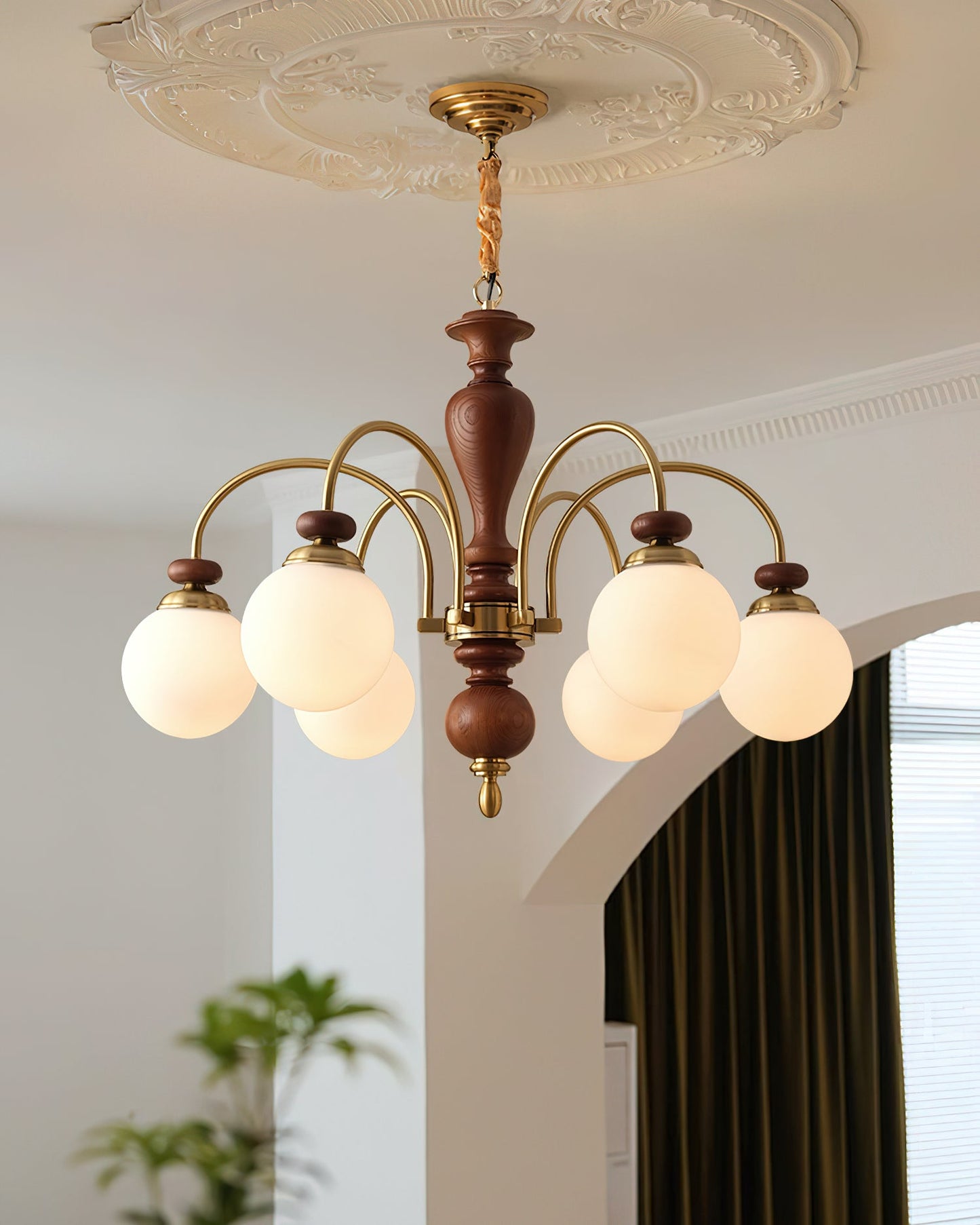 Windsor Classic Crown Chandelier