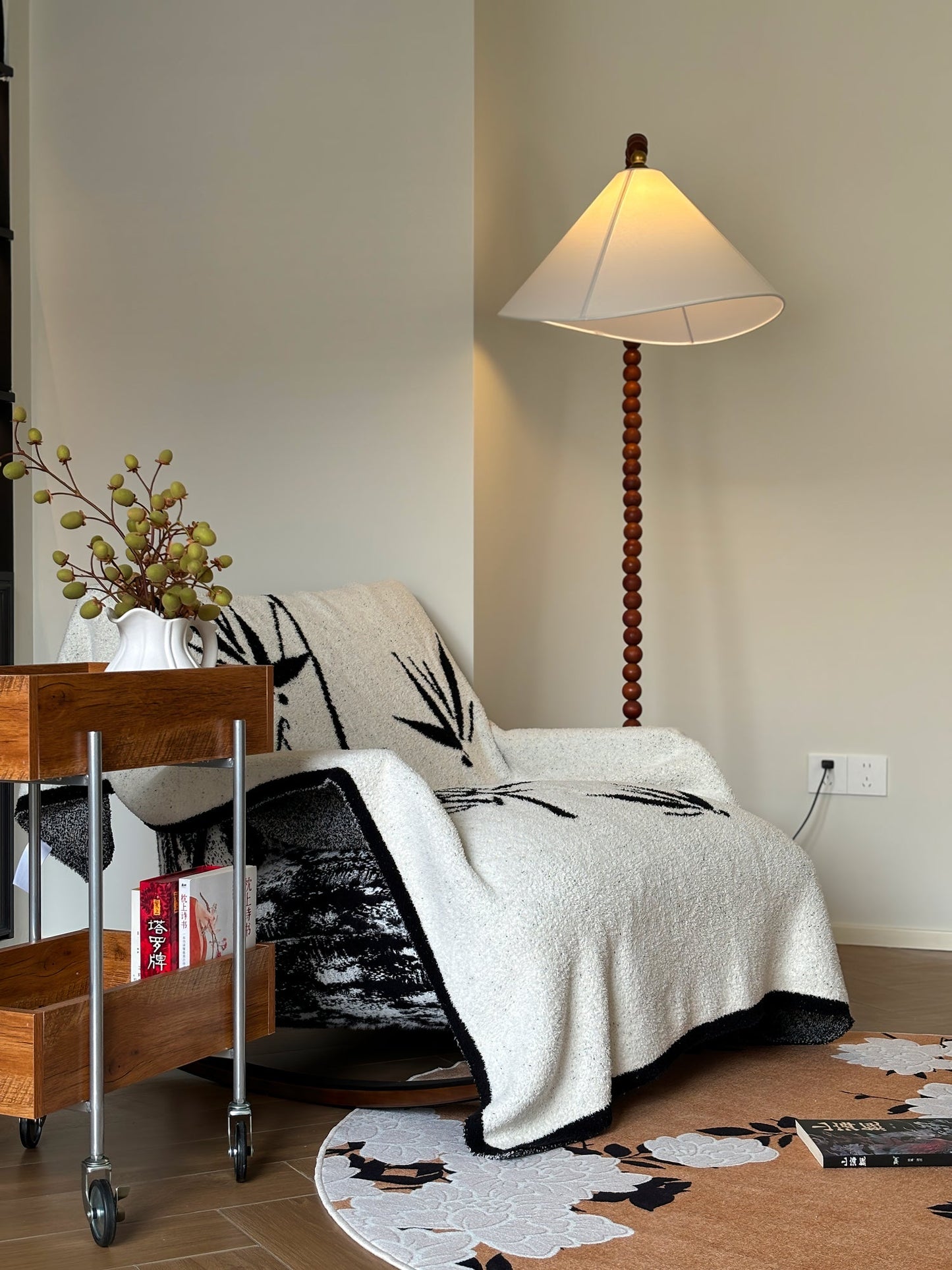 Wooden Bead Floor-mounted Lamp Floor Lamp