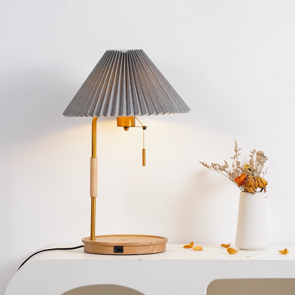 Pleated Retro Wooden Table Lamp