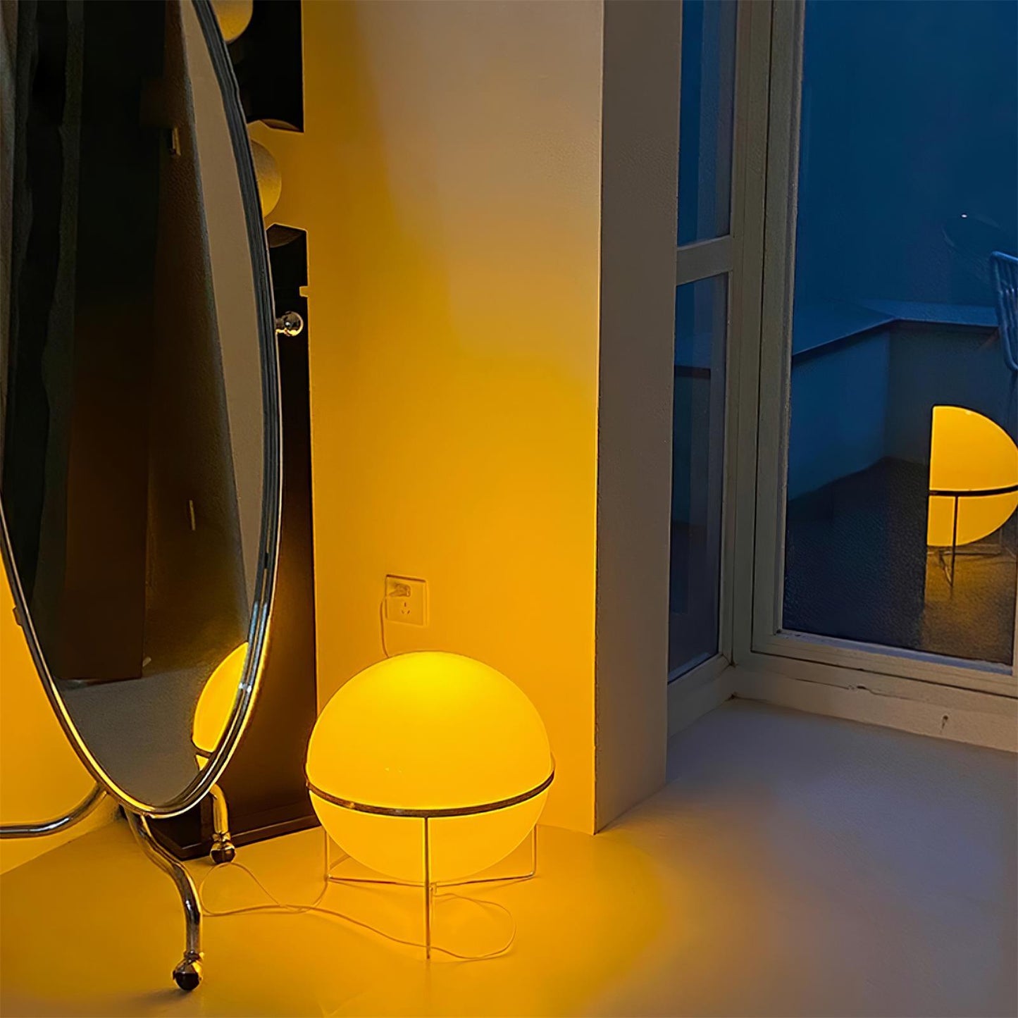 Yolk Nightstand lamp Table Lamp