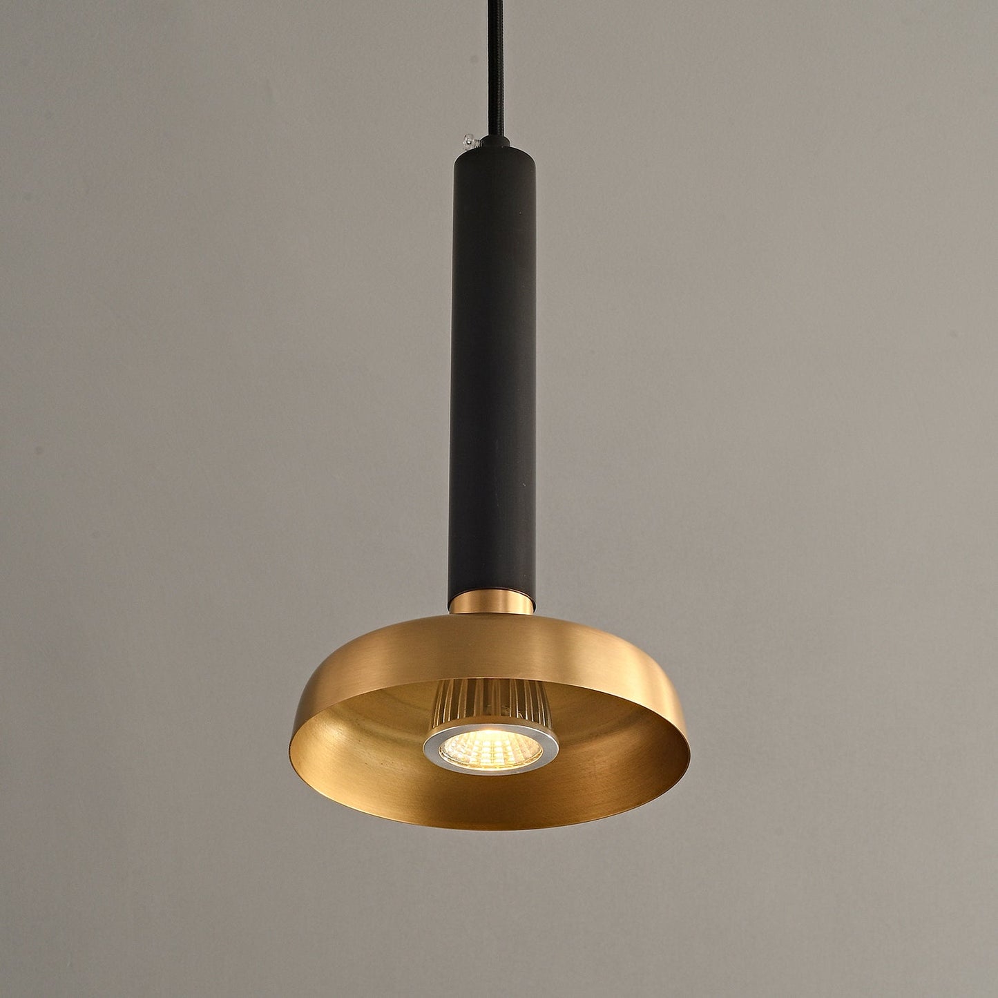 Zephyros Pendant Lamp