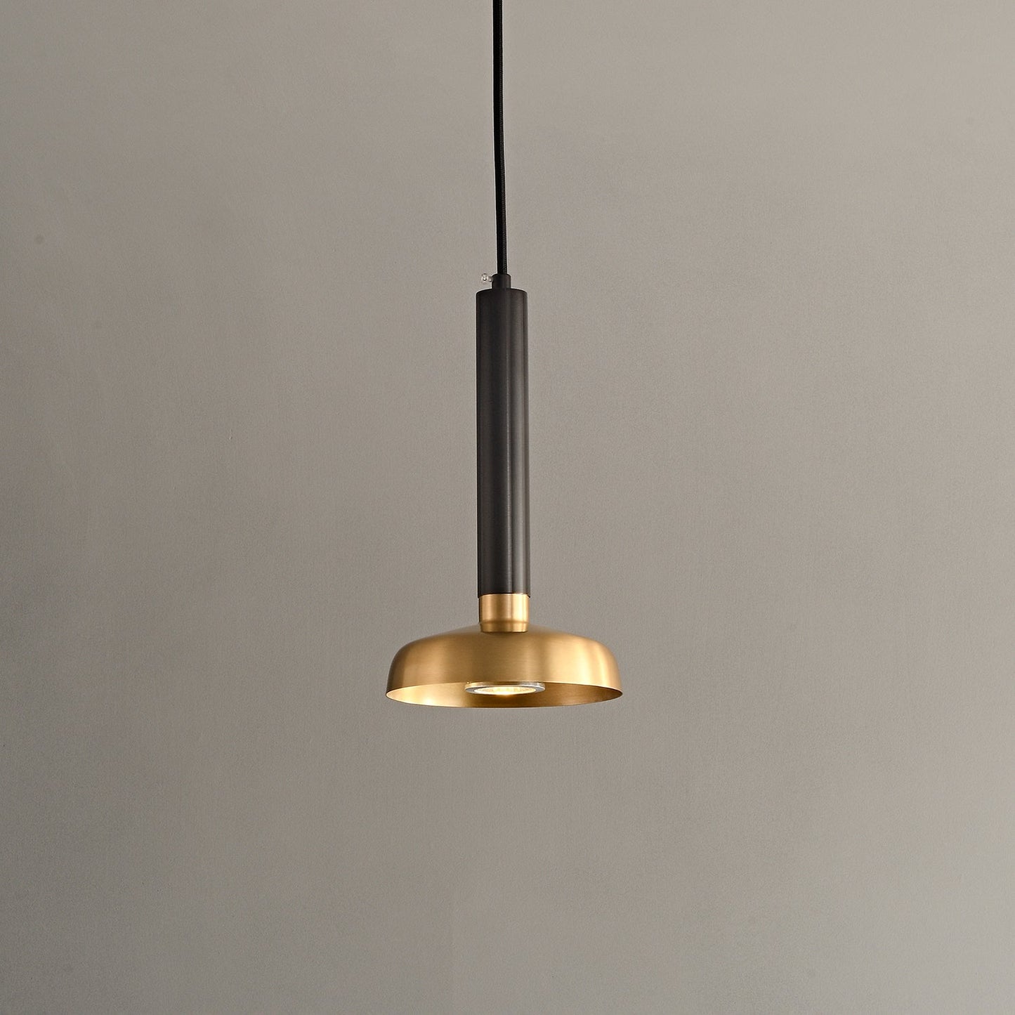 Zephyros Pendant Lamp