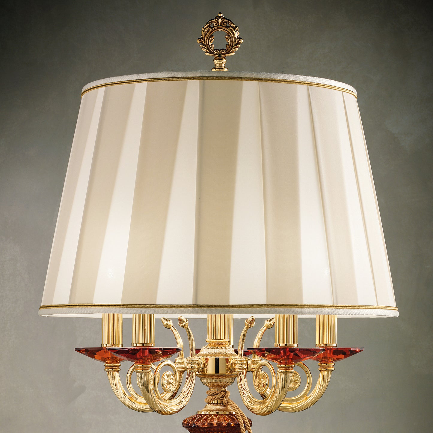 Classic Candelabra Style Table Lamp