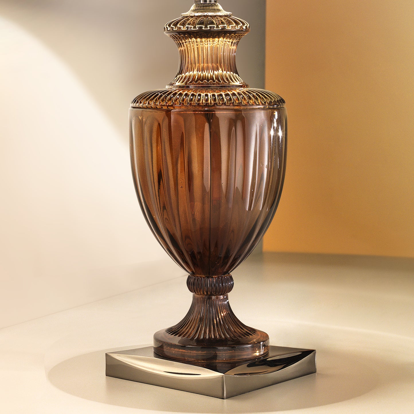 Classic Style Brown Crystal Table Lamp