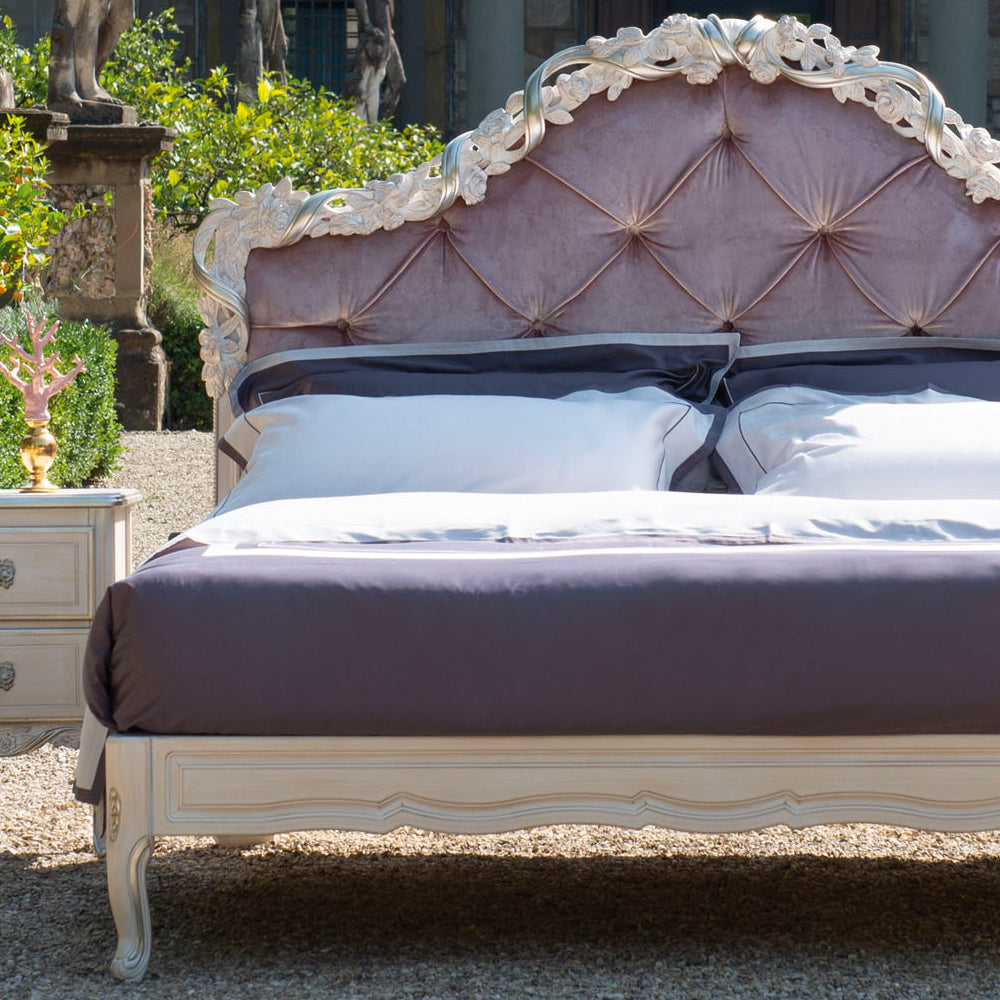 Classic Style Button Upholstered Bed With Carvings