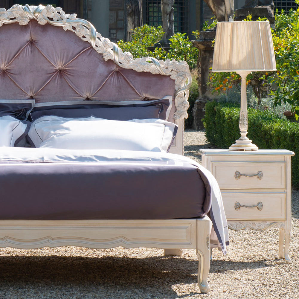 Classic Style Button Upholstered Bed With Carvings