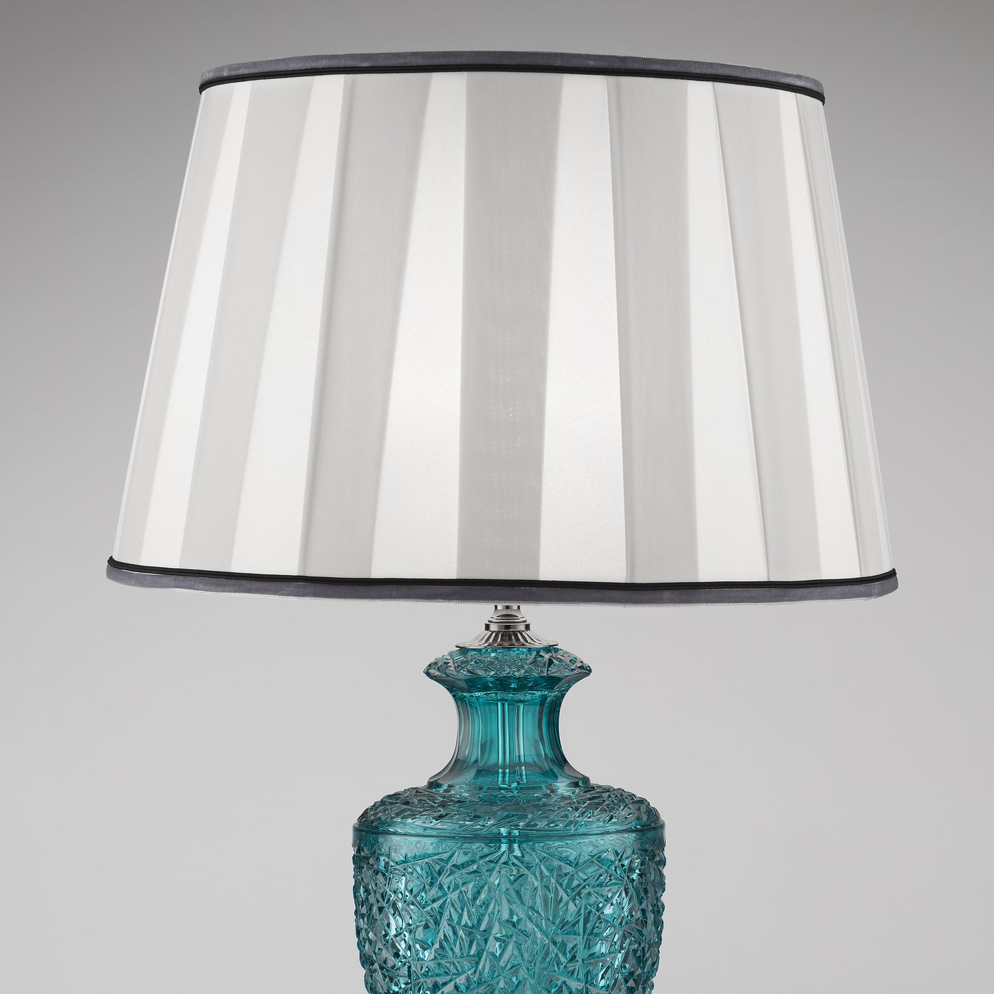 Classic Style Faceted Turquoise Crystal Table Lamp