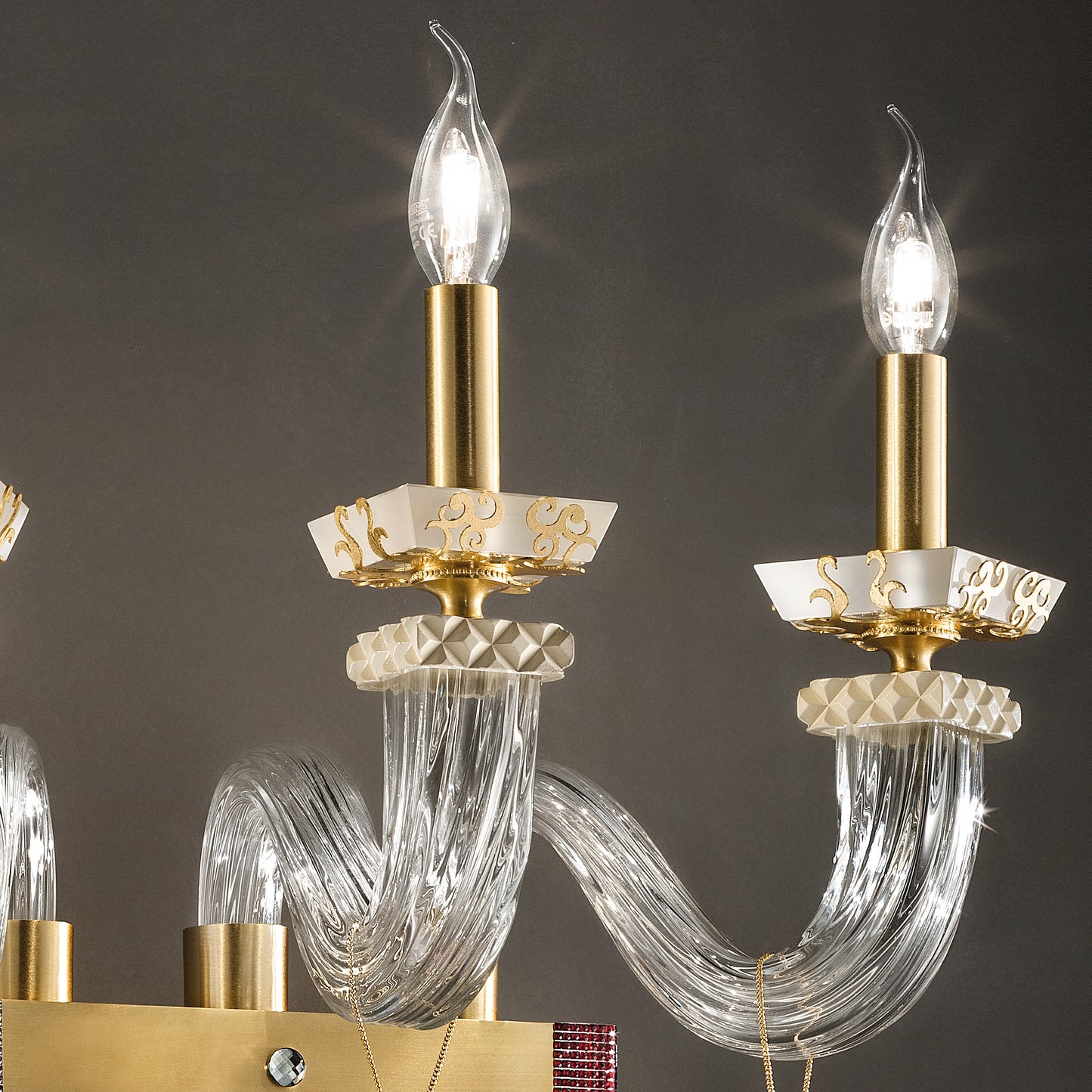 Elegant Triple Wall Light With Pendant Drops