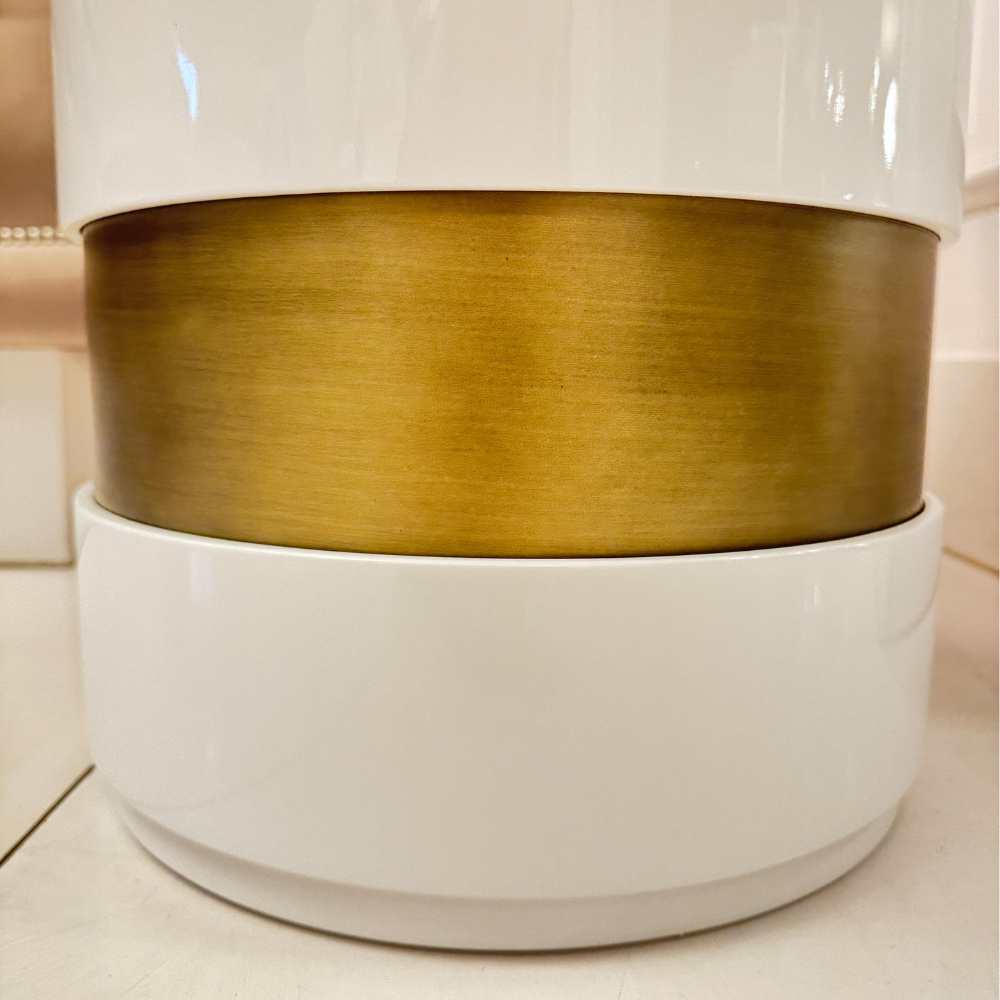 High End Ivory Lacquered Round Side Table