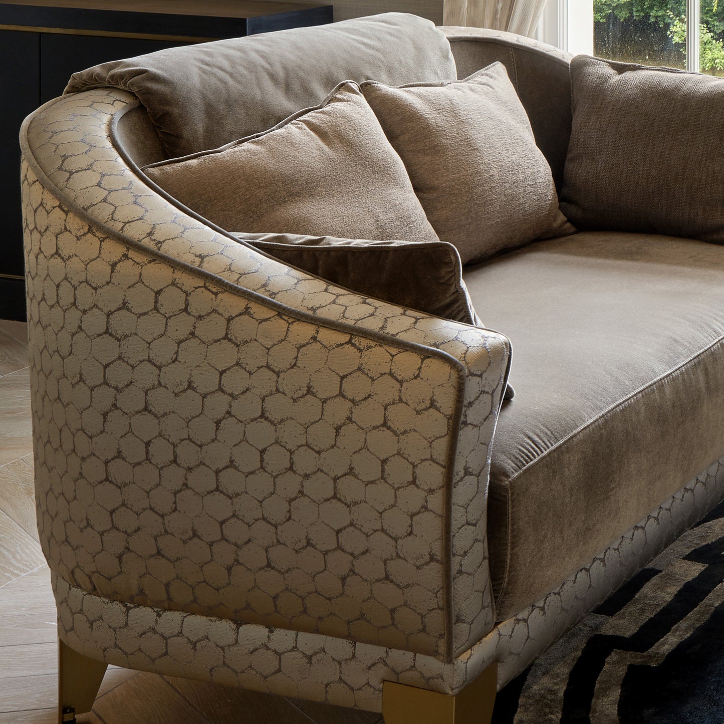 Luxury Small Two-Tone Sofa