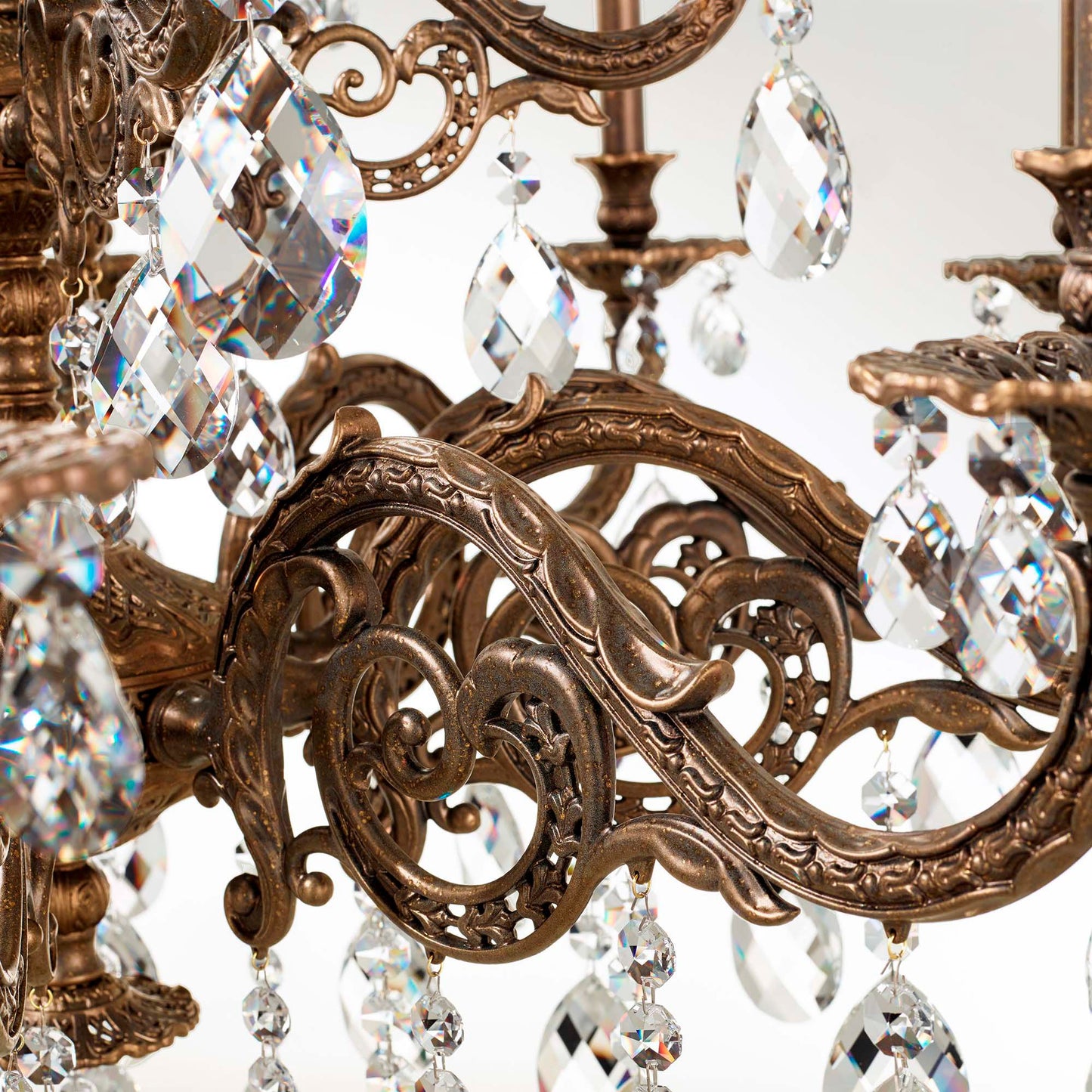 Milano 38"H x 38.5"W 15-Light Crystal Chandelier in Etruscan Gold