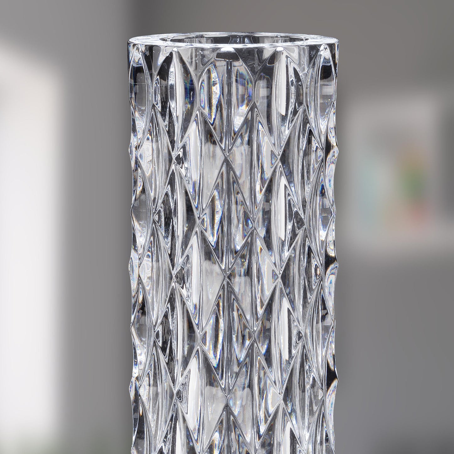 Modern Vertical Faceted Crystal Table Lamp