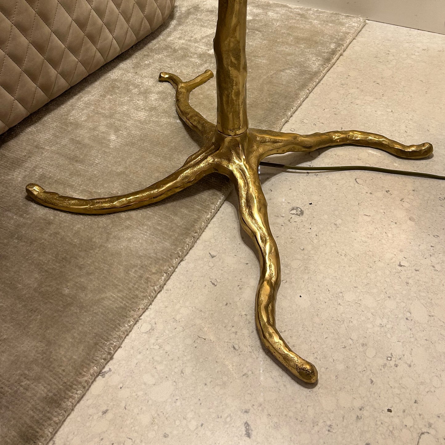 Striking Palm Tree Floor Lamp With Green Feathers